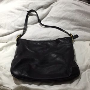Coach black shoulder bag vintage and beautiful